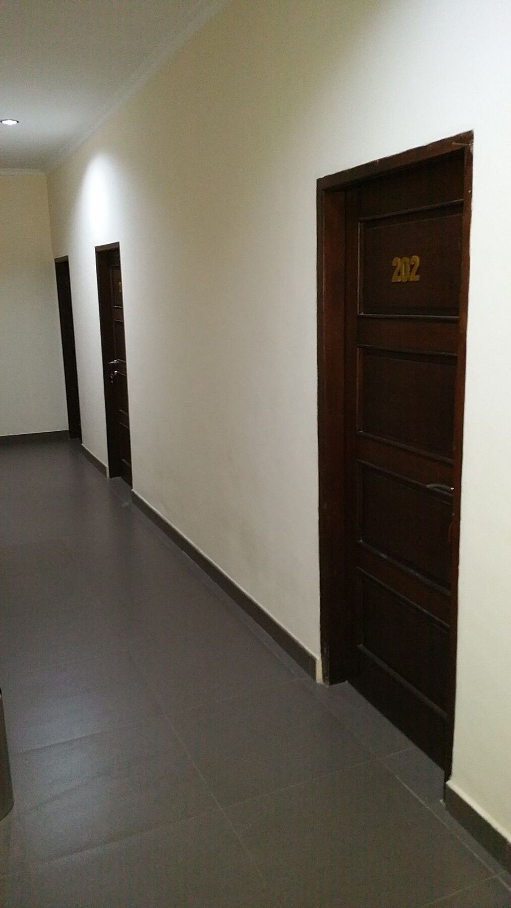 Legenda Beril Hostel Makassar Exterior photo